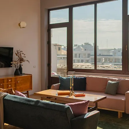 דירה Spacious 3br Atrium Penthouse, Balcony, Cismigiu *