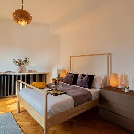 شقة Spacious 3br Atrium Penthouse, Balcony, Cismigiu *