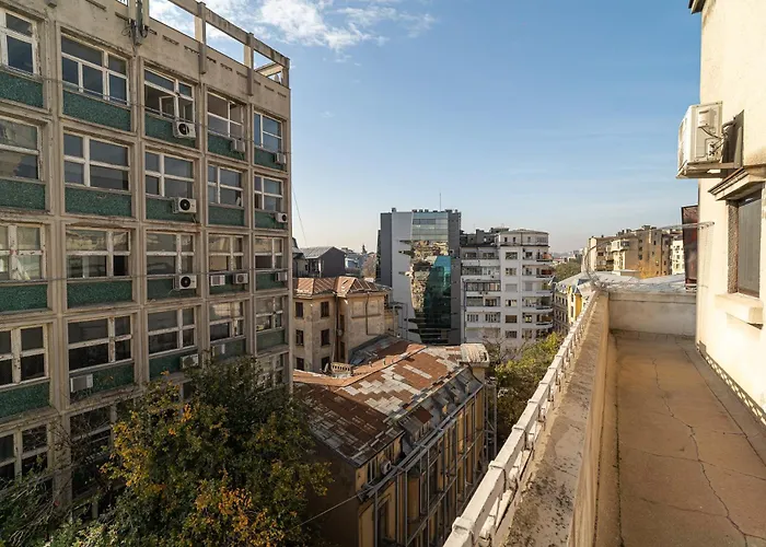 Spacious 3br Atrium Penthouse, Balcony, Cismigiu *