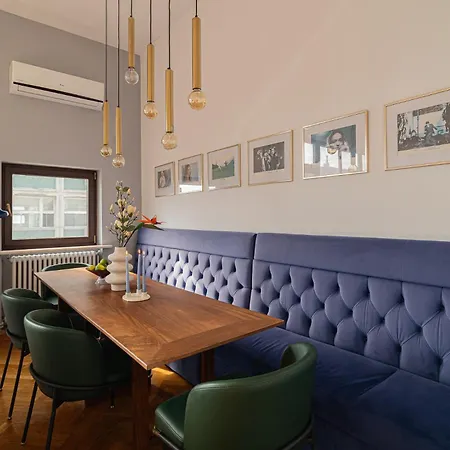 Spacious 3br Atrium Penthouse, Balcony, Cismigiu * Bucarest